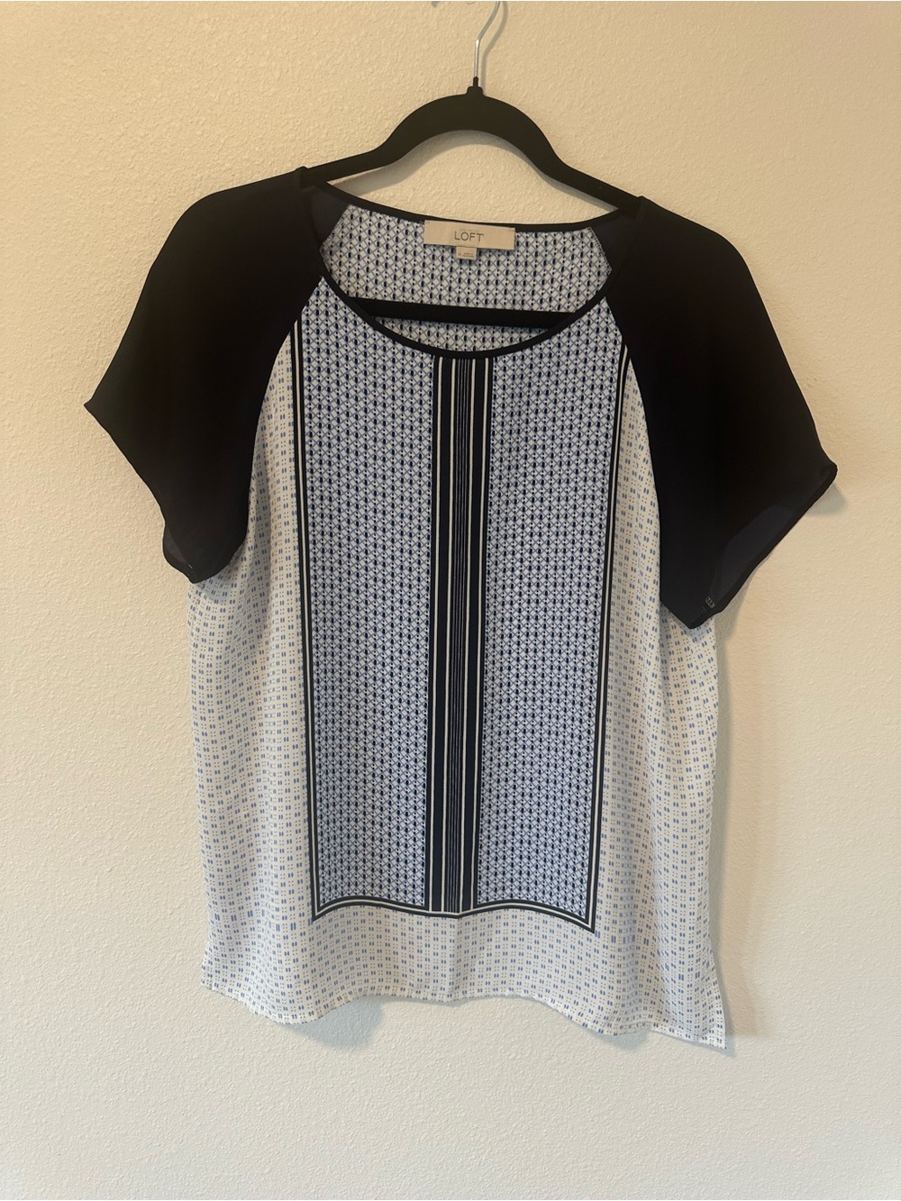 LOFT Navy Blue and White Printed Short-Sleeve Dress Blouse